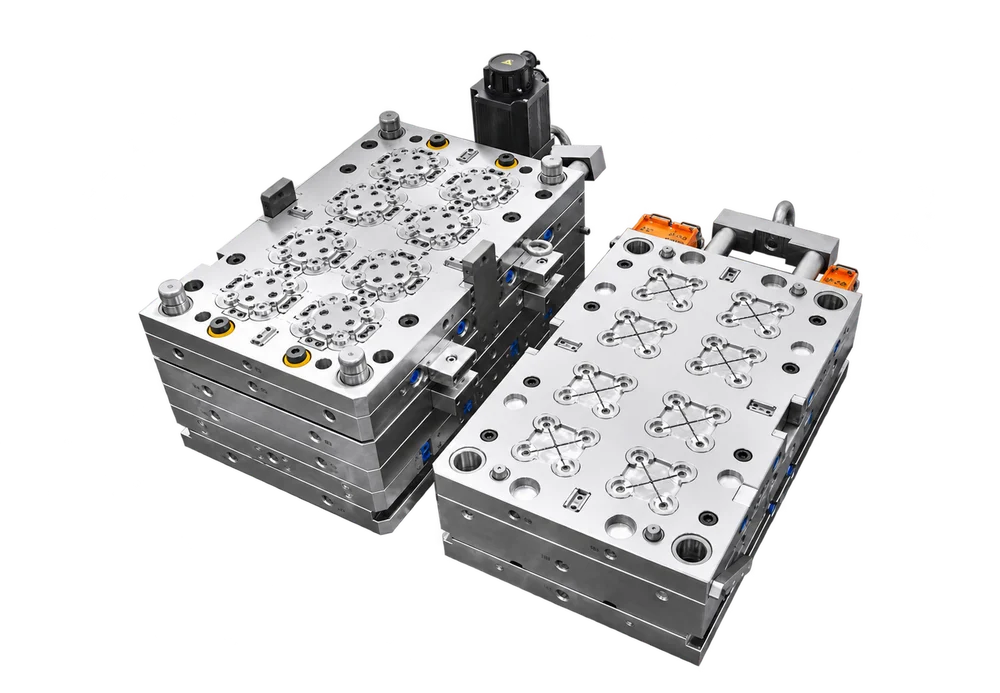 Photo-based mold application reference with AI-assisted background extraction; illustrative only